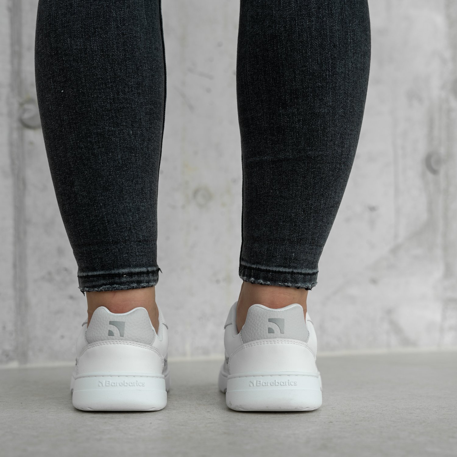 Босоногие кроссовки Barebarics Zing бело-серые