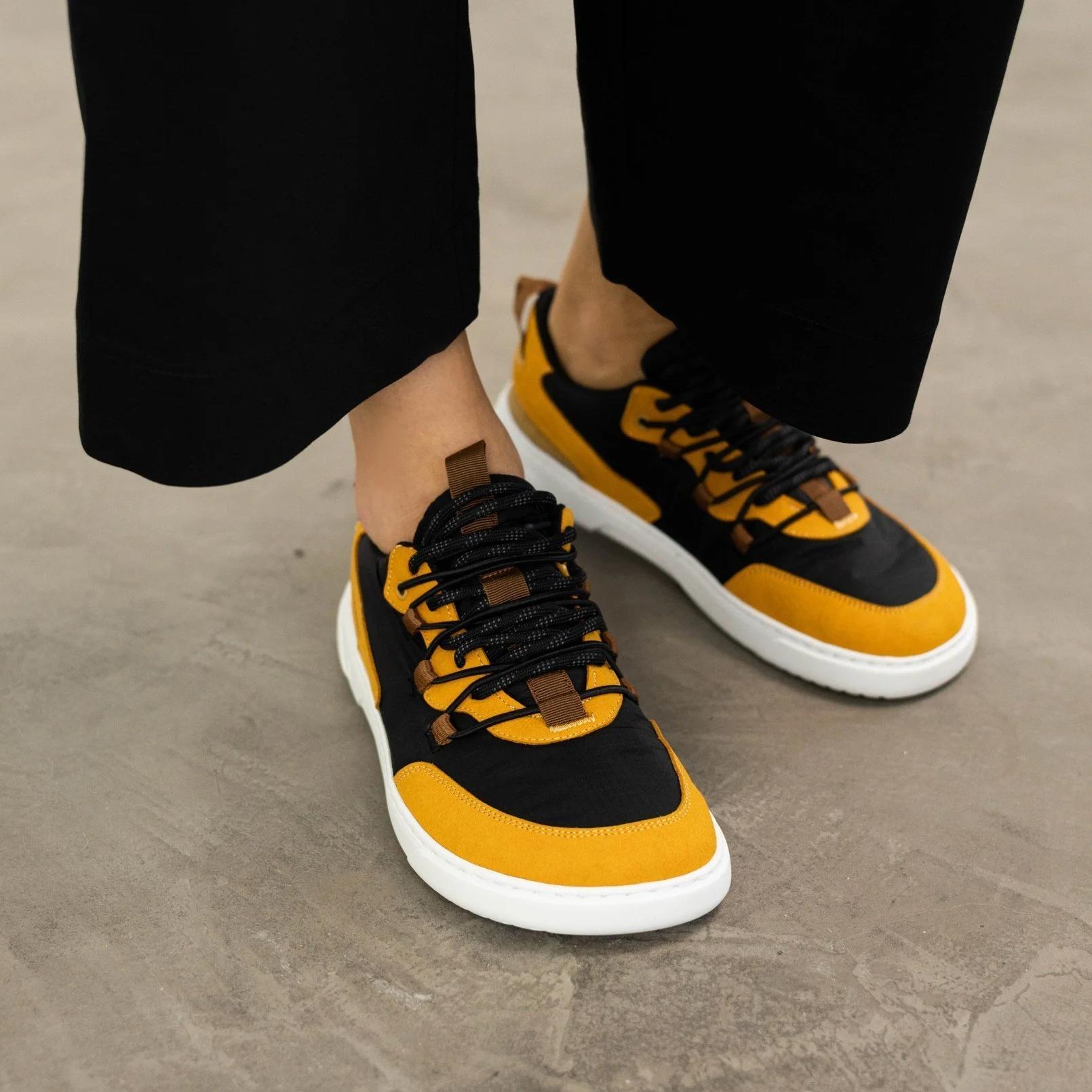 Кроссовки Barebarics Revive желтые