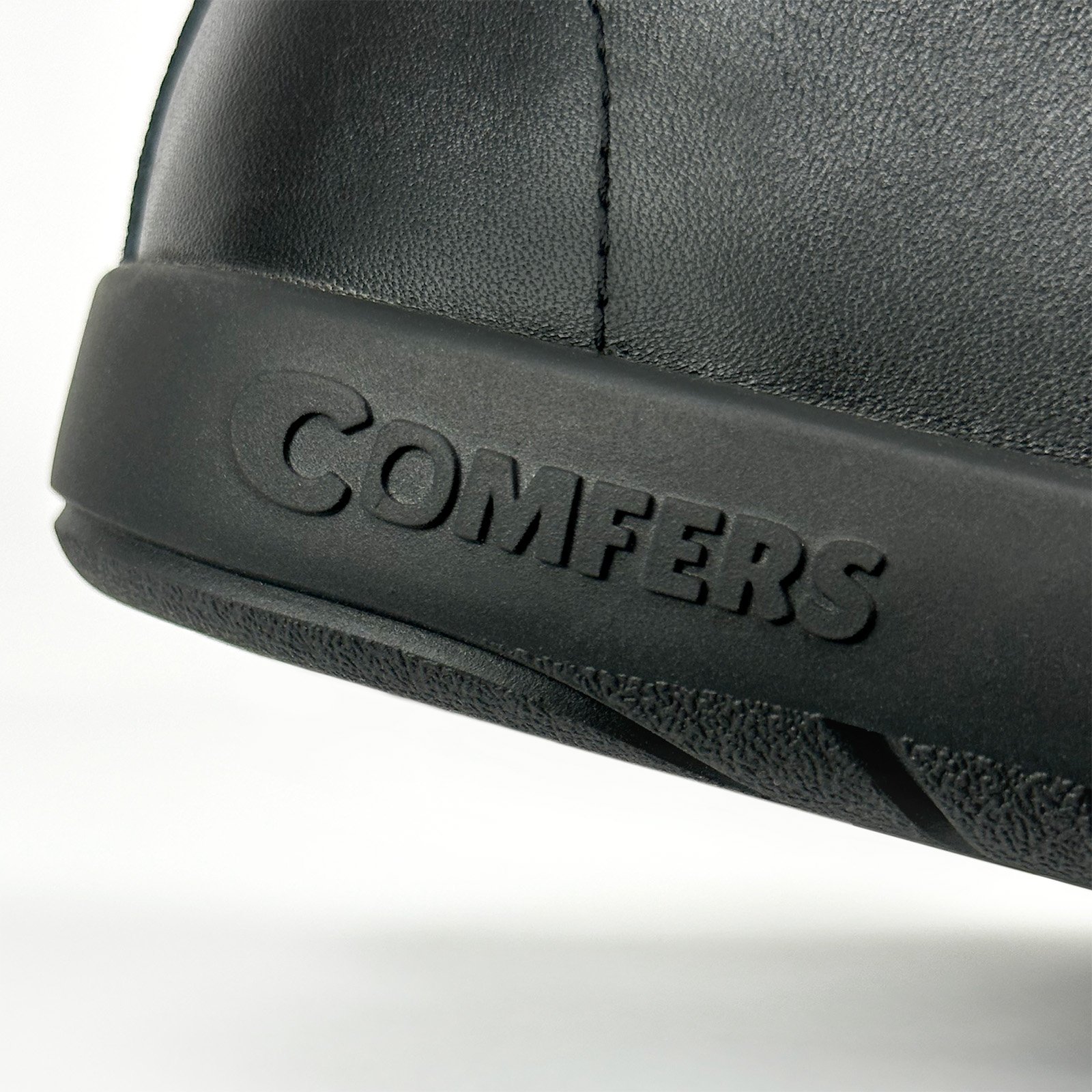 Полуботинки Comfers Simpla черные