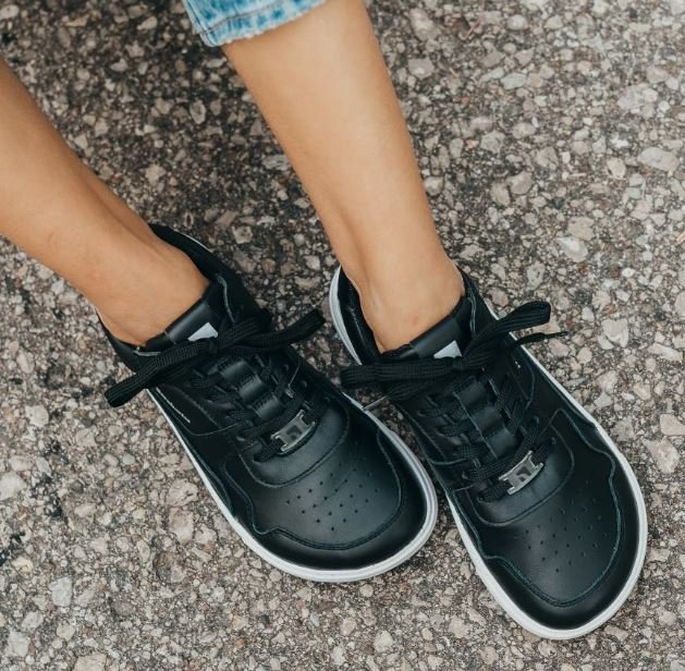 Кроссовки Barebarics Zing черные/белые