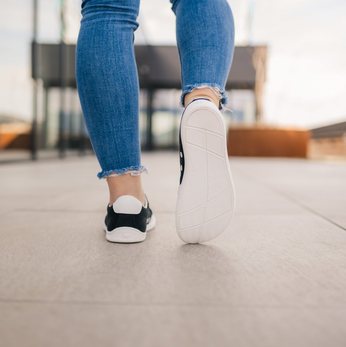 Босоногие кеды Be Lenka Rebound черно-белые