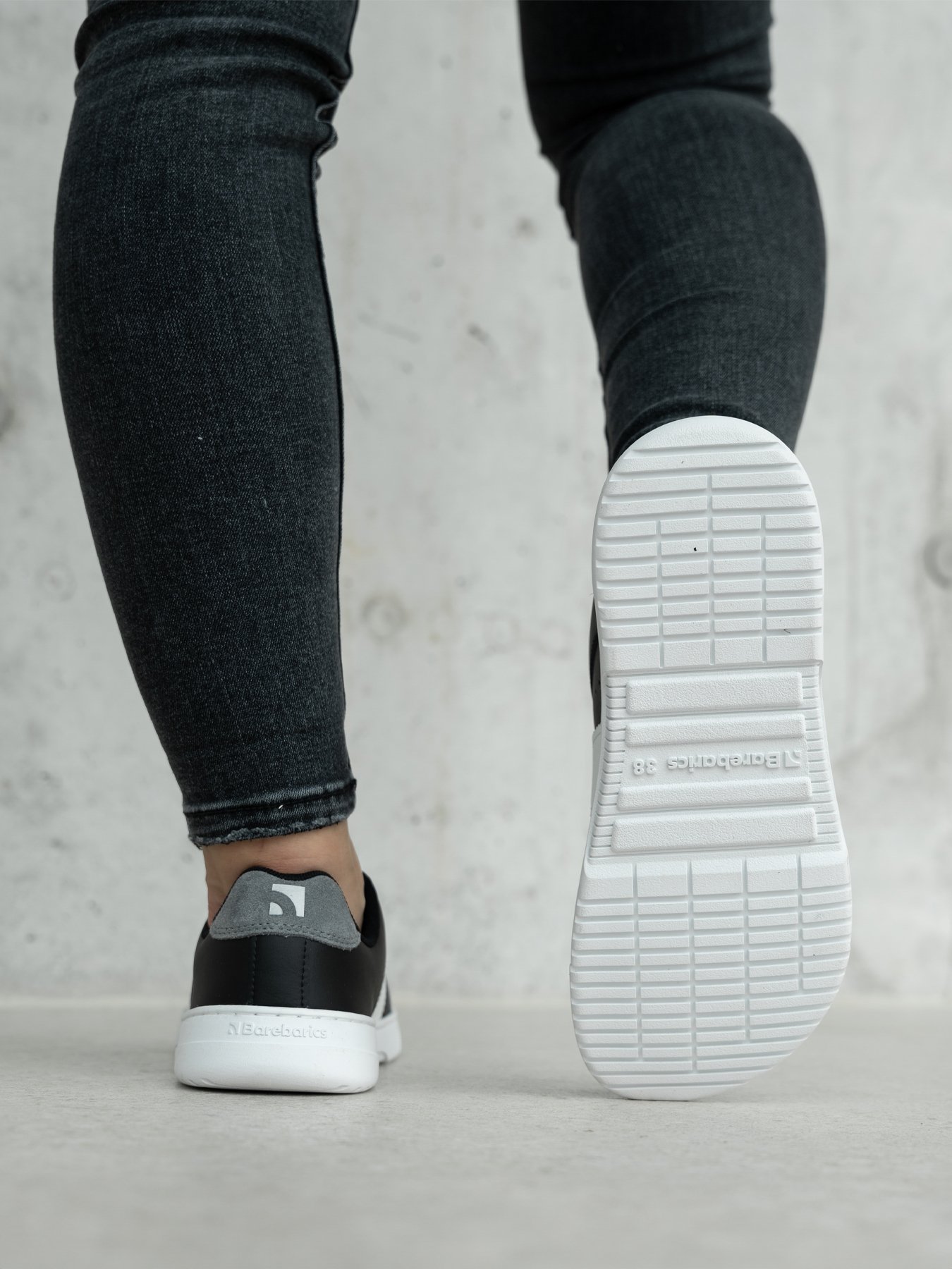 Босоногие кроссовки Barebarics Icara черно-серые