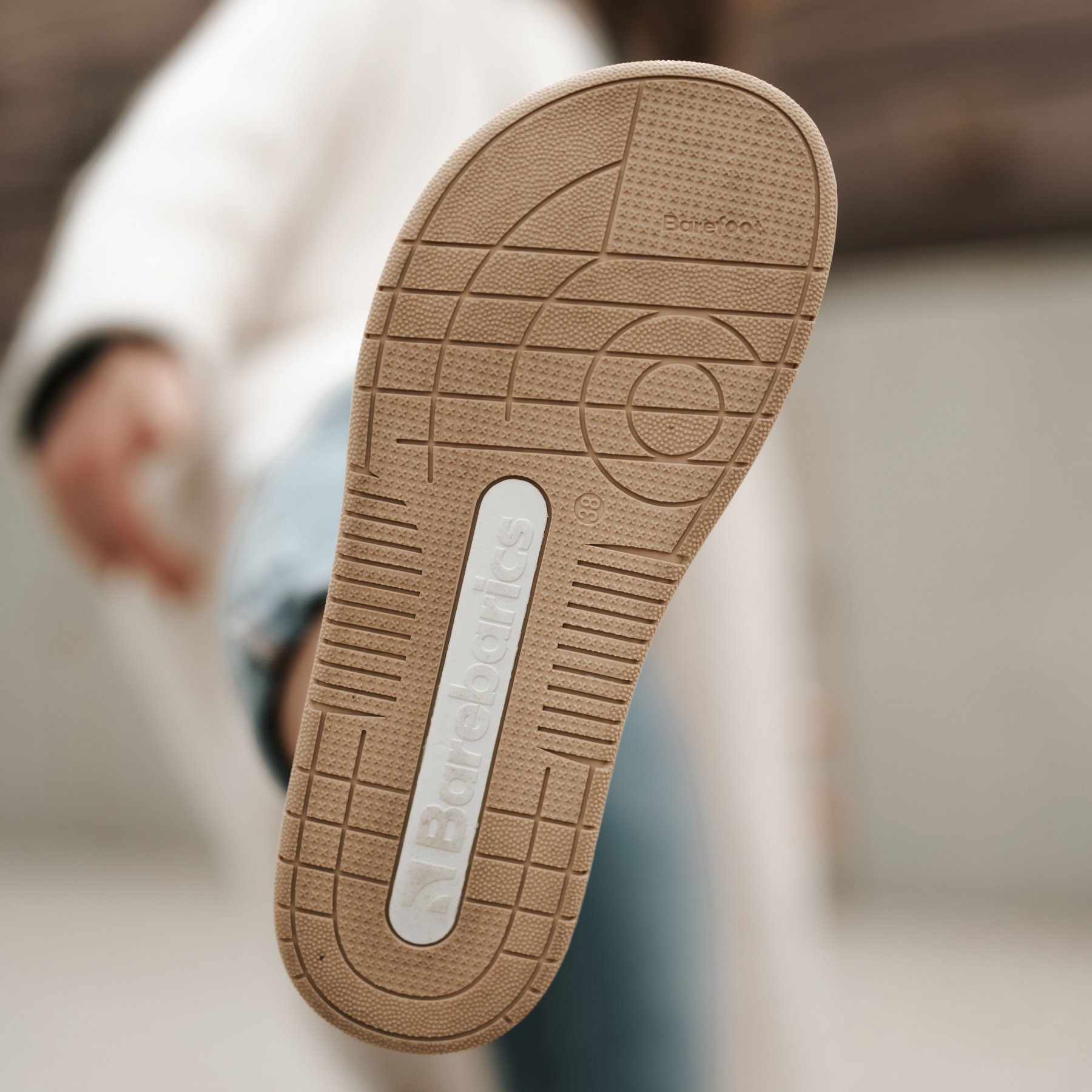 Кроссовки Barebarics Wave бело-черные