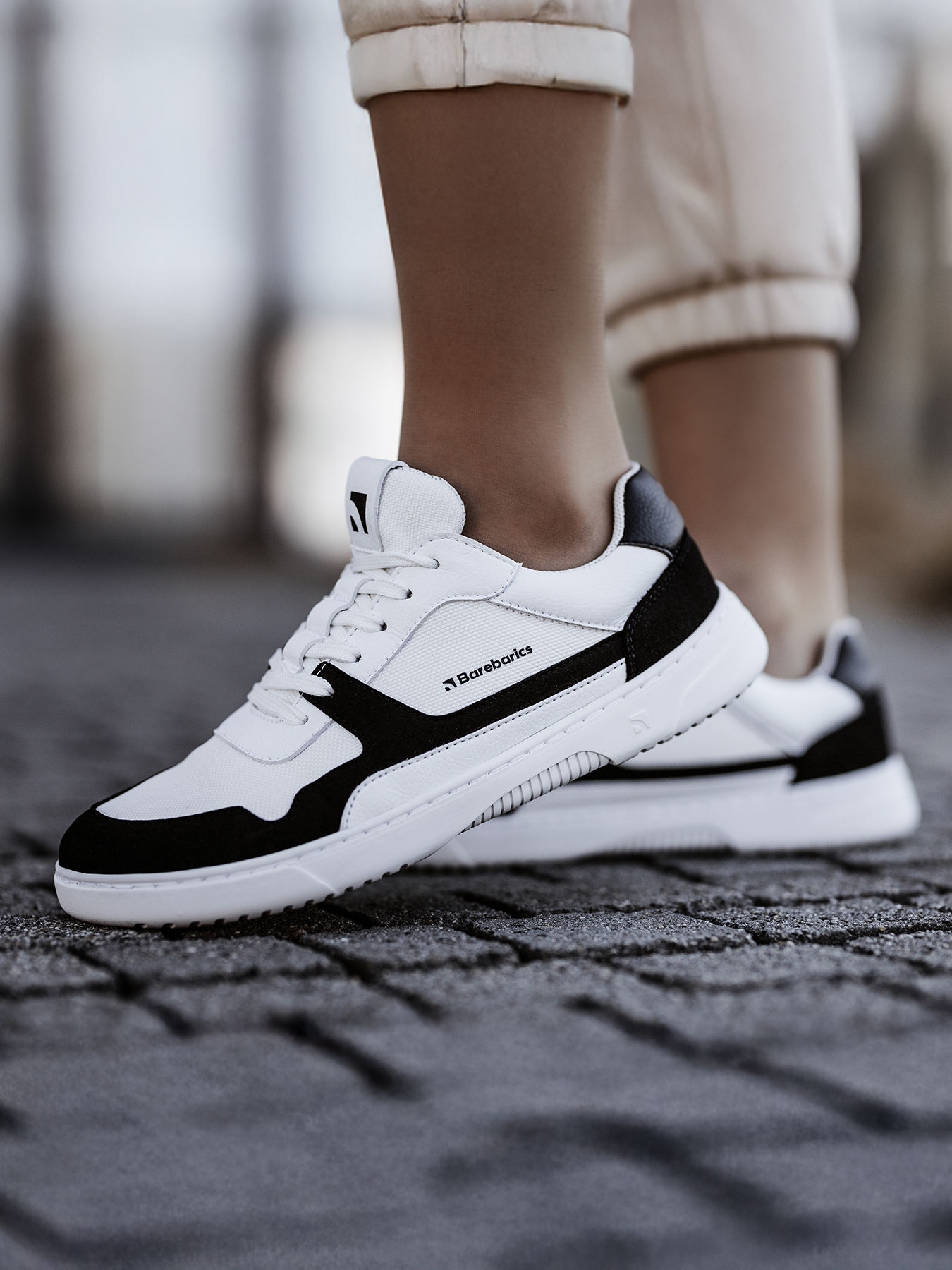 Босоногие кроссовки Barebarics Zing бело-черные