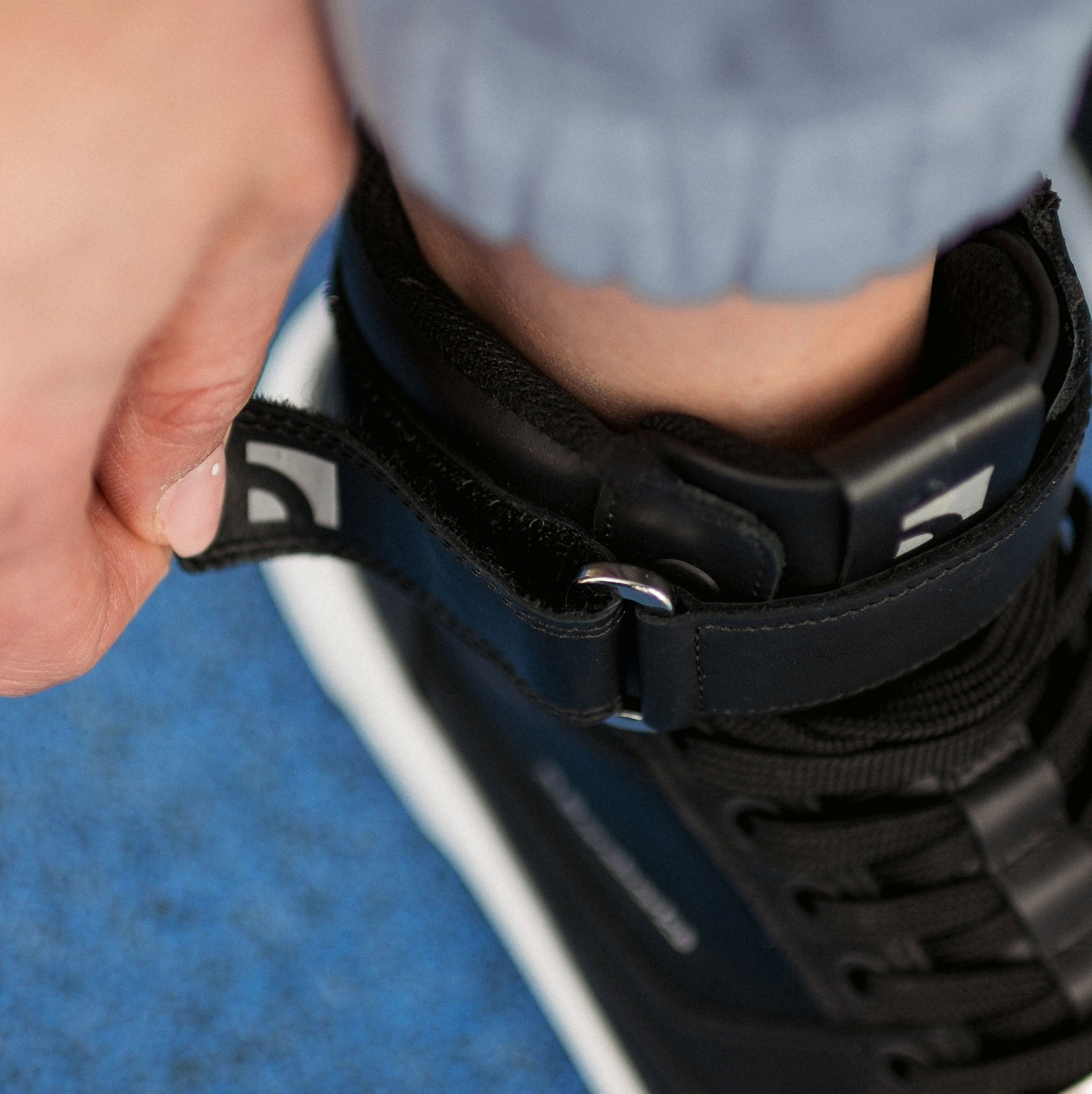 Кроссовки Barebarics Zing высокий верх черные/белые