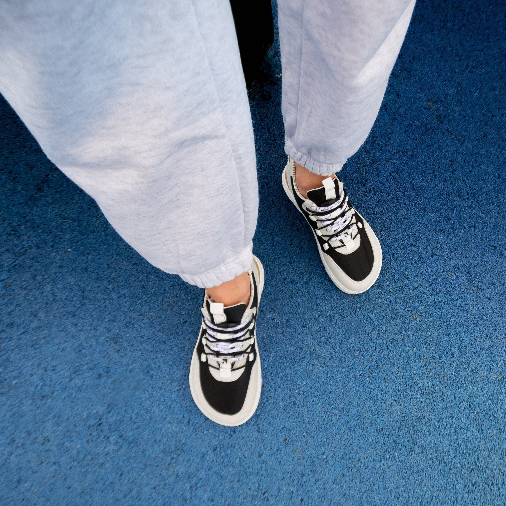 Кроссовки Barebarics Revive серо-черные