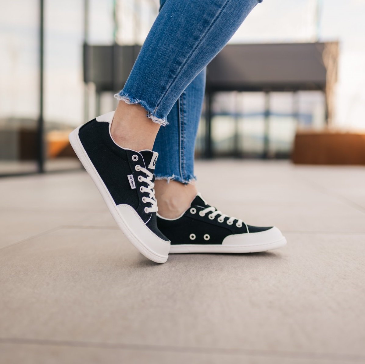 Босоногие кеды Be Lenka Rebound черно-белые