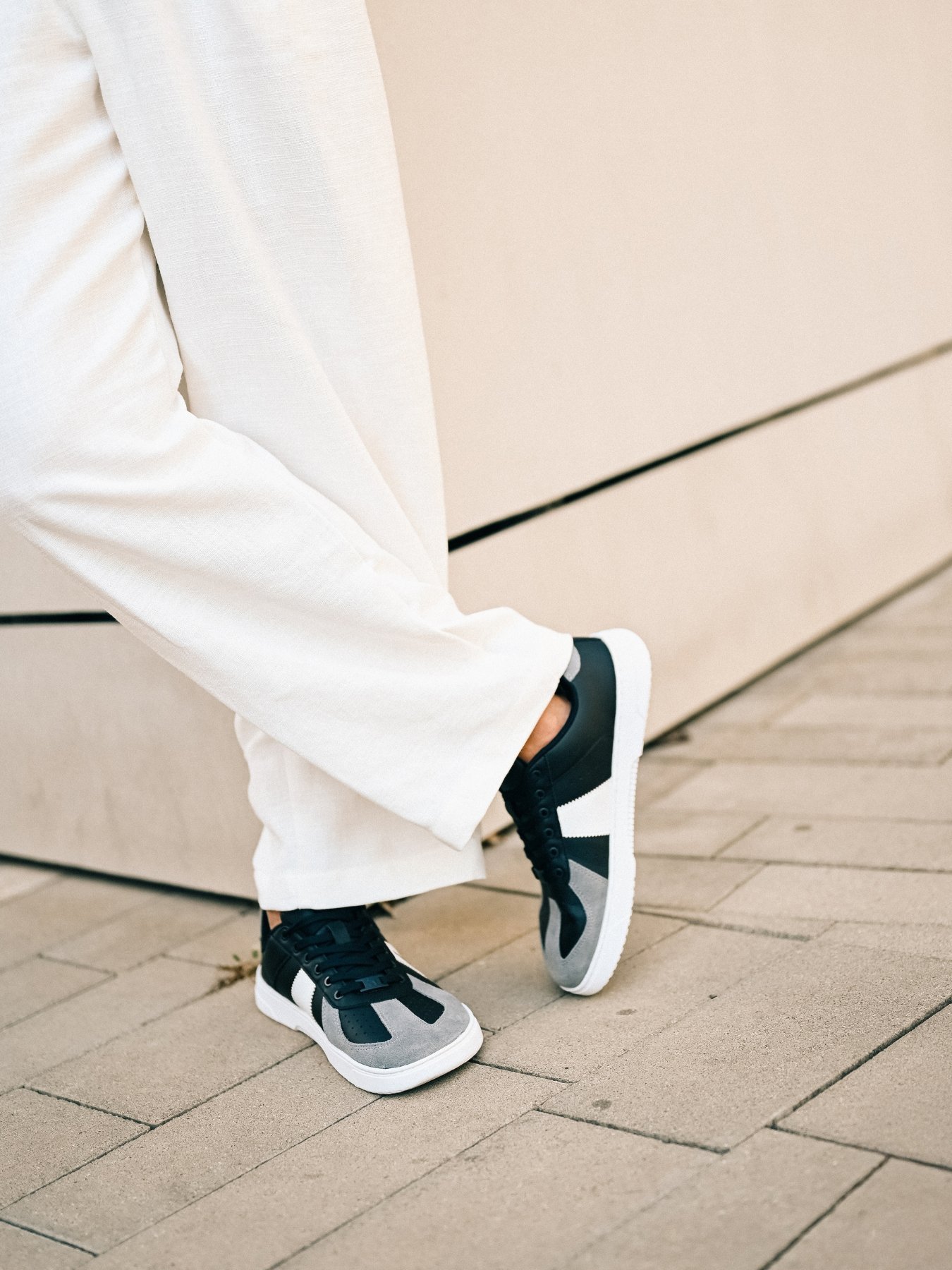 Босоногие кроссовки Barebarics Icara черно-серые